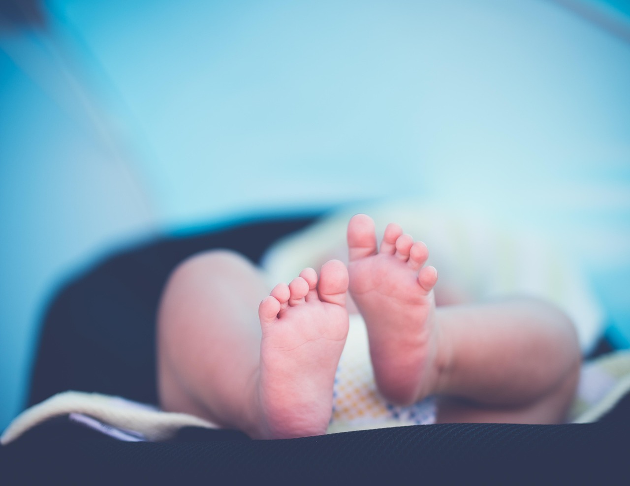 子供の足が臭い原因とは何ですか？