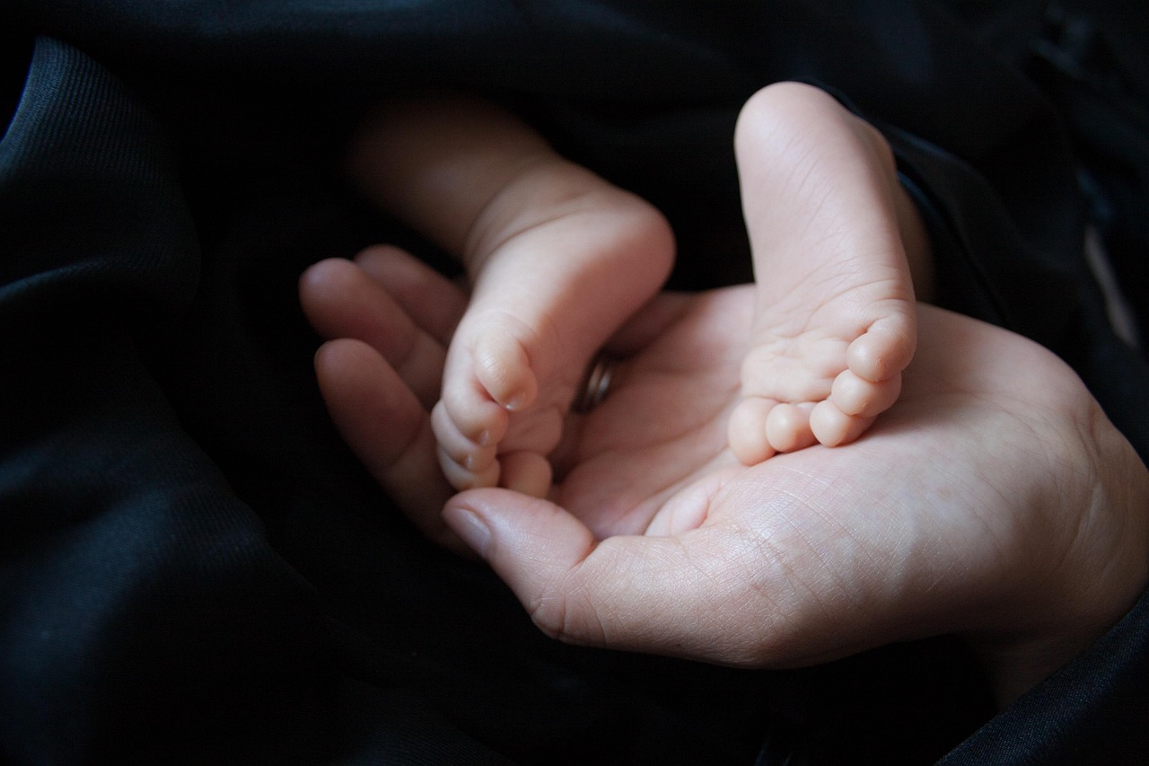 子供の足の臭いの原因とは何でしょうか？