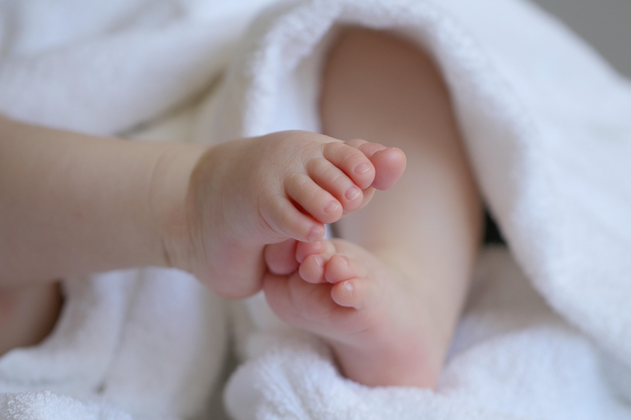 足の臭いを改善するために皮膚科で受けるべき治療は？
